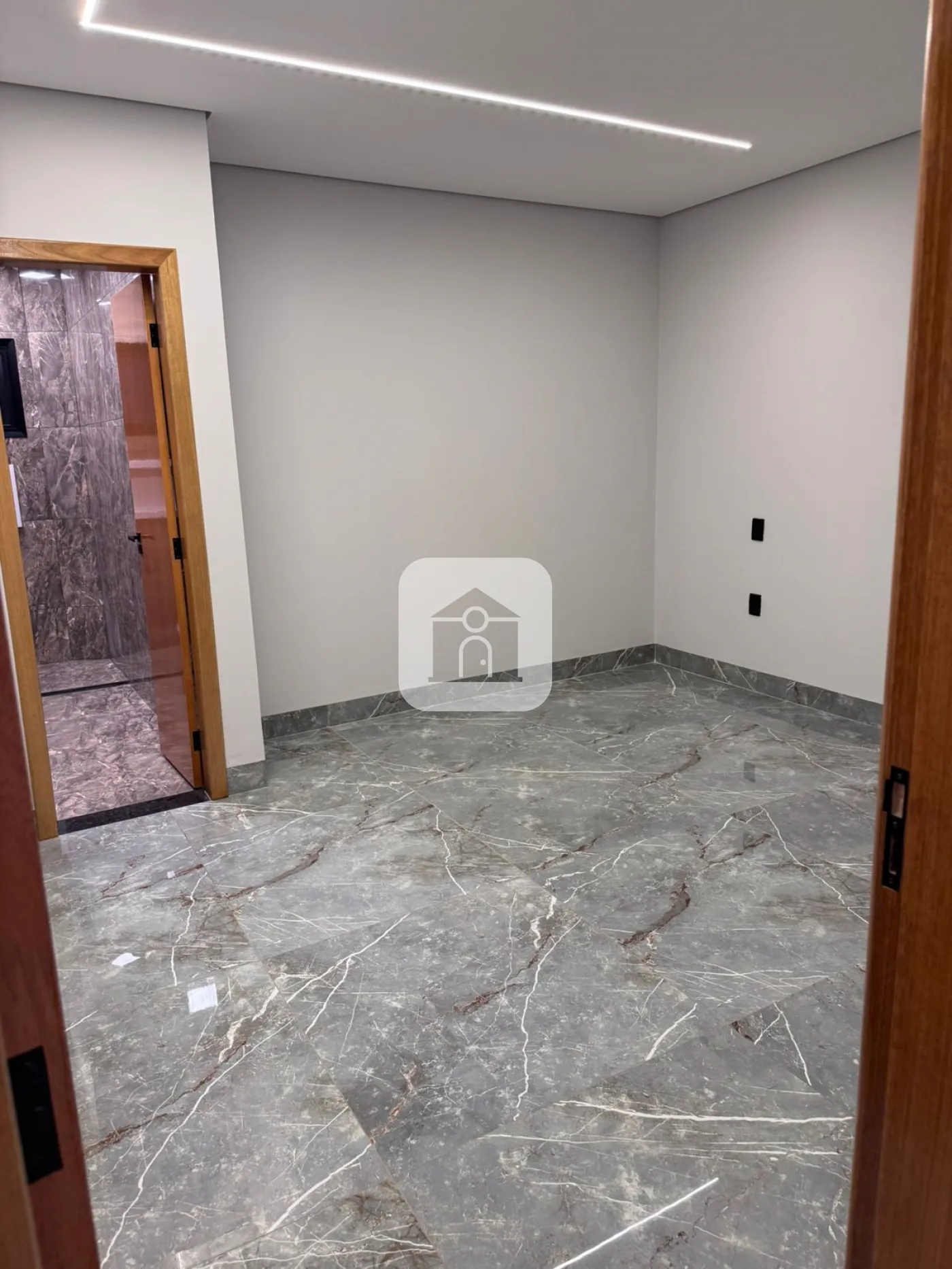 Comprar Casa / Sobrado em Uberlândia R$ 1.550.000,00 - Foto 9