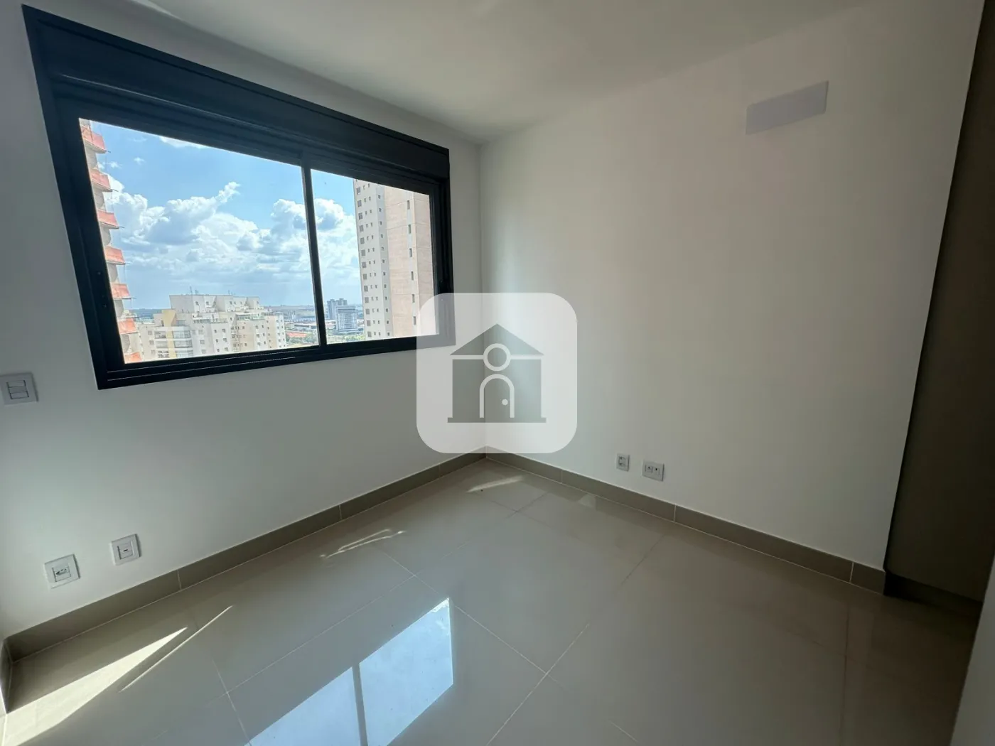 Alugar Apartamento / Padrão em Uberlândia R$ 7.000,00 - Foto 6