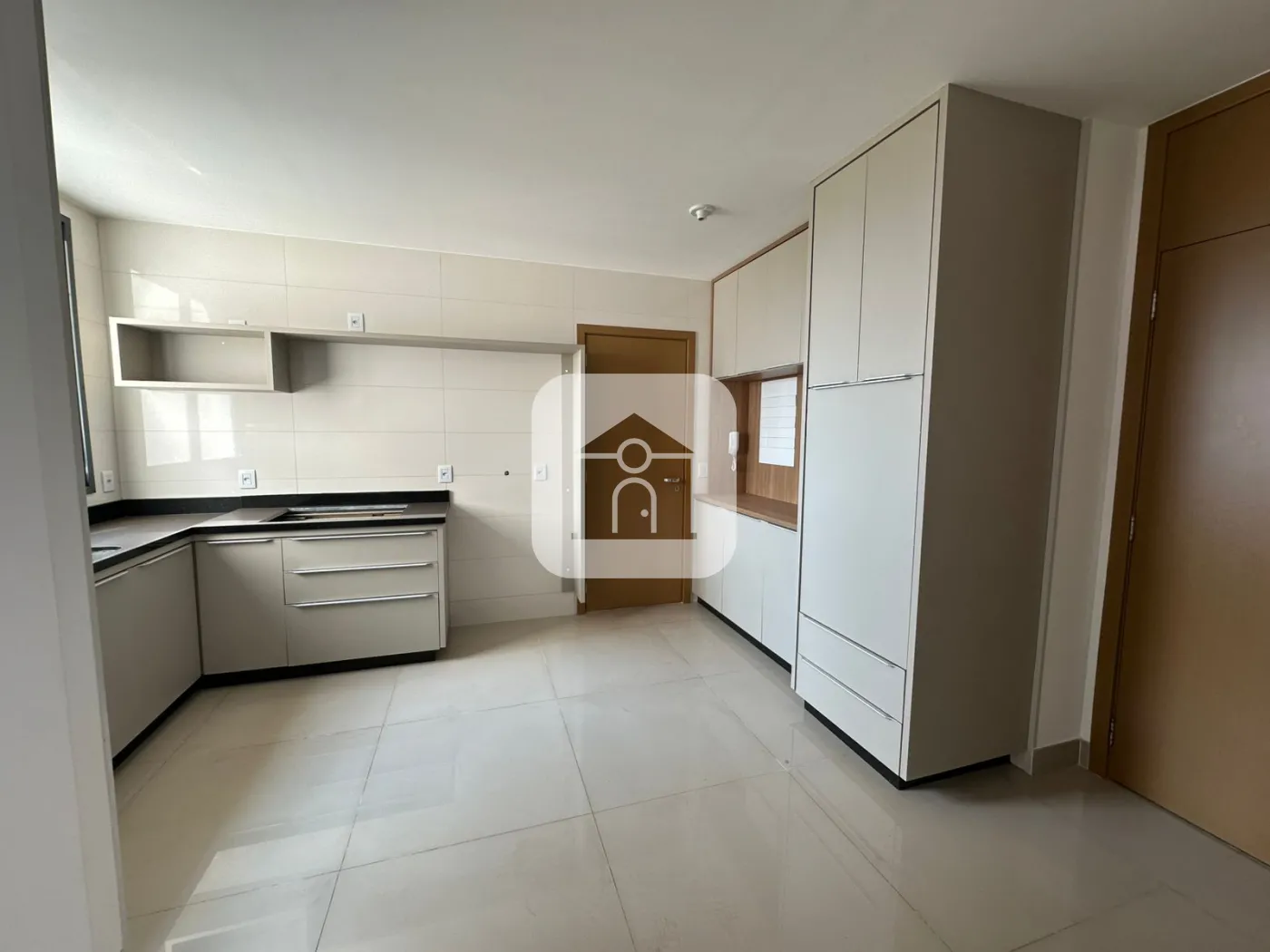 Alugar Apartamento / Padrão em Uberlândia R$ 7.000,00 - Foto 4