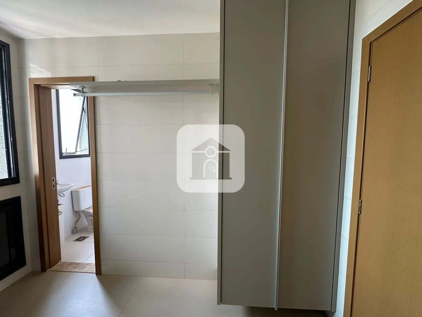 Alugar Apartamento / Padrão em Uberlândia R$ 7.000,00 - Foto 13