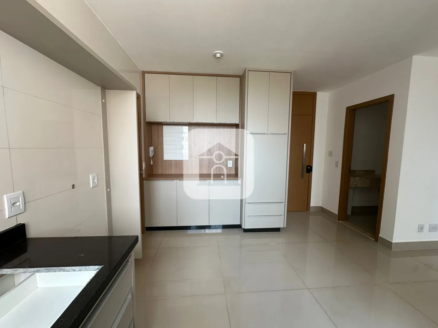 Alugar Apartamento / Padrão em Uberlândia R$ 7.000,00 - Foto 3
