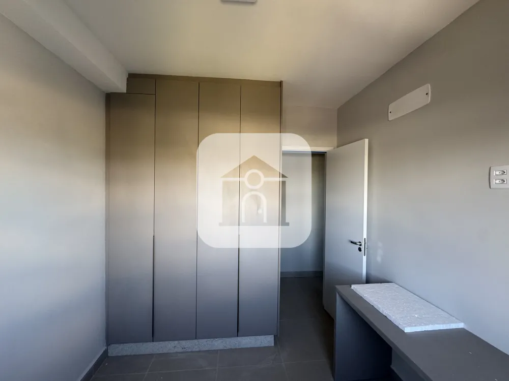 Alugar Apartamento / Padrão em Uberlândia R$ 3.900,00 - Foto 5