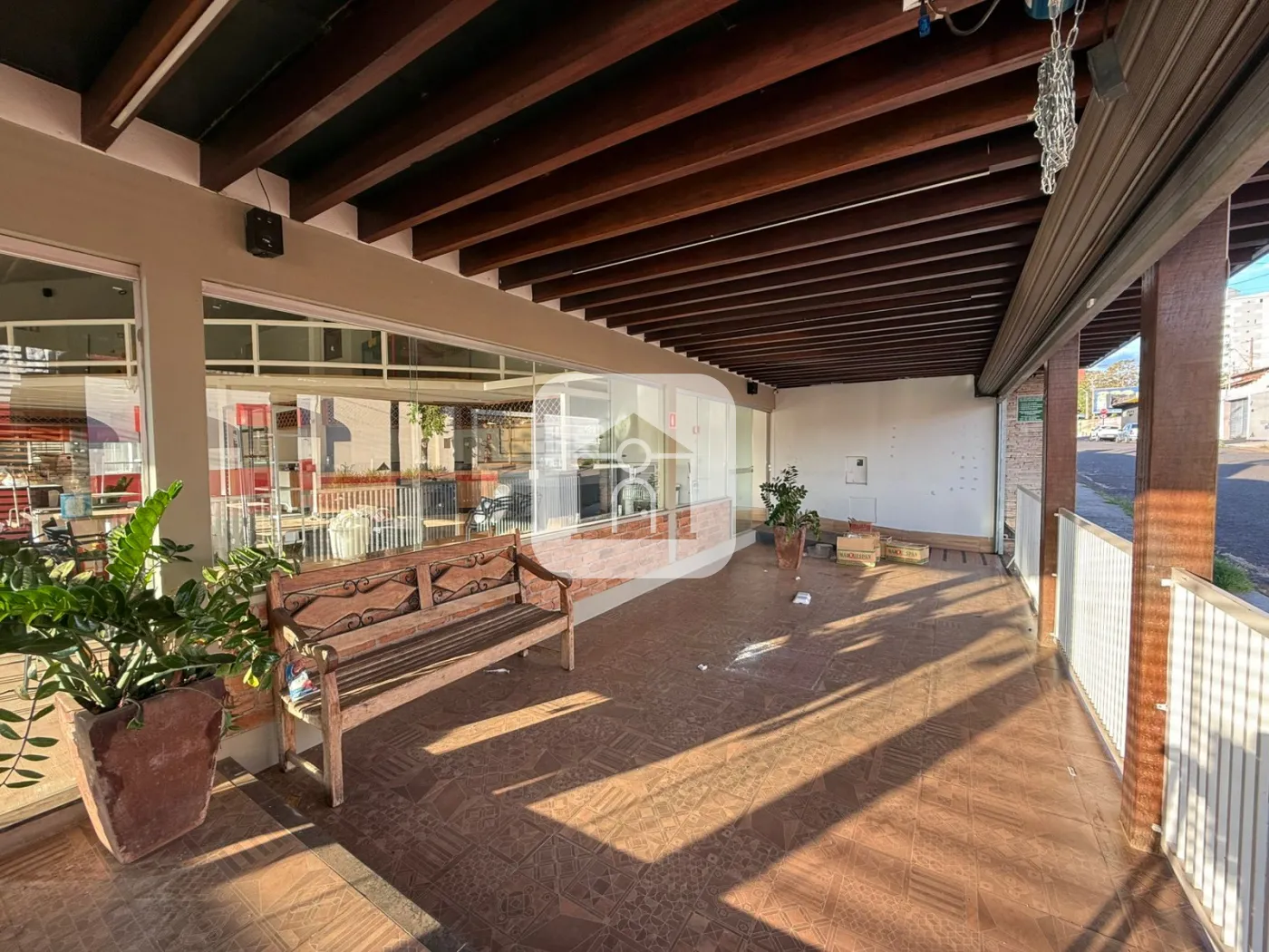 Alugar Comercial / Prédio em Uberlândia R$ 9.000,00 - Foto 2