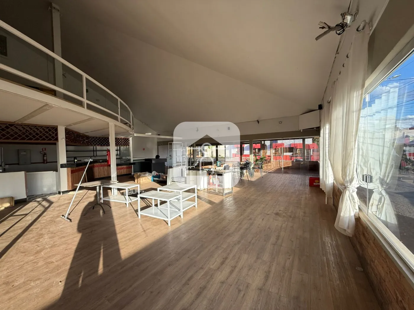Alugar Comercial / Prédio em Uberlândia R$ 9.000,00 - Foto 28