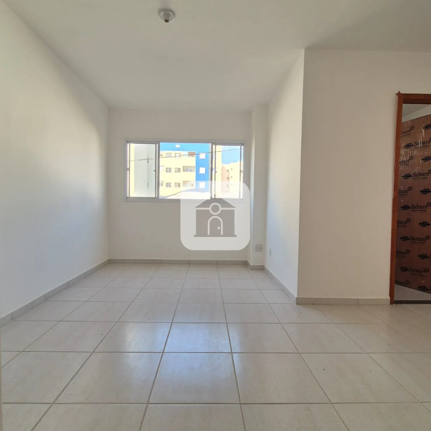 Comprar Apartamento / Padrão em Uberlândia R$ 180.000,00 - Foto 1
