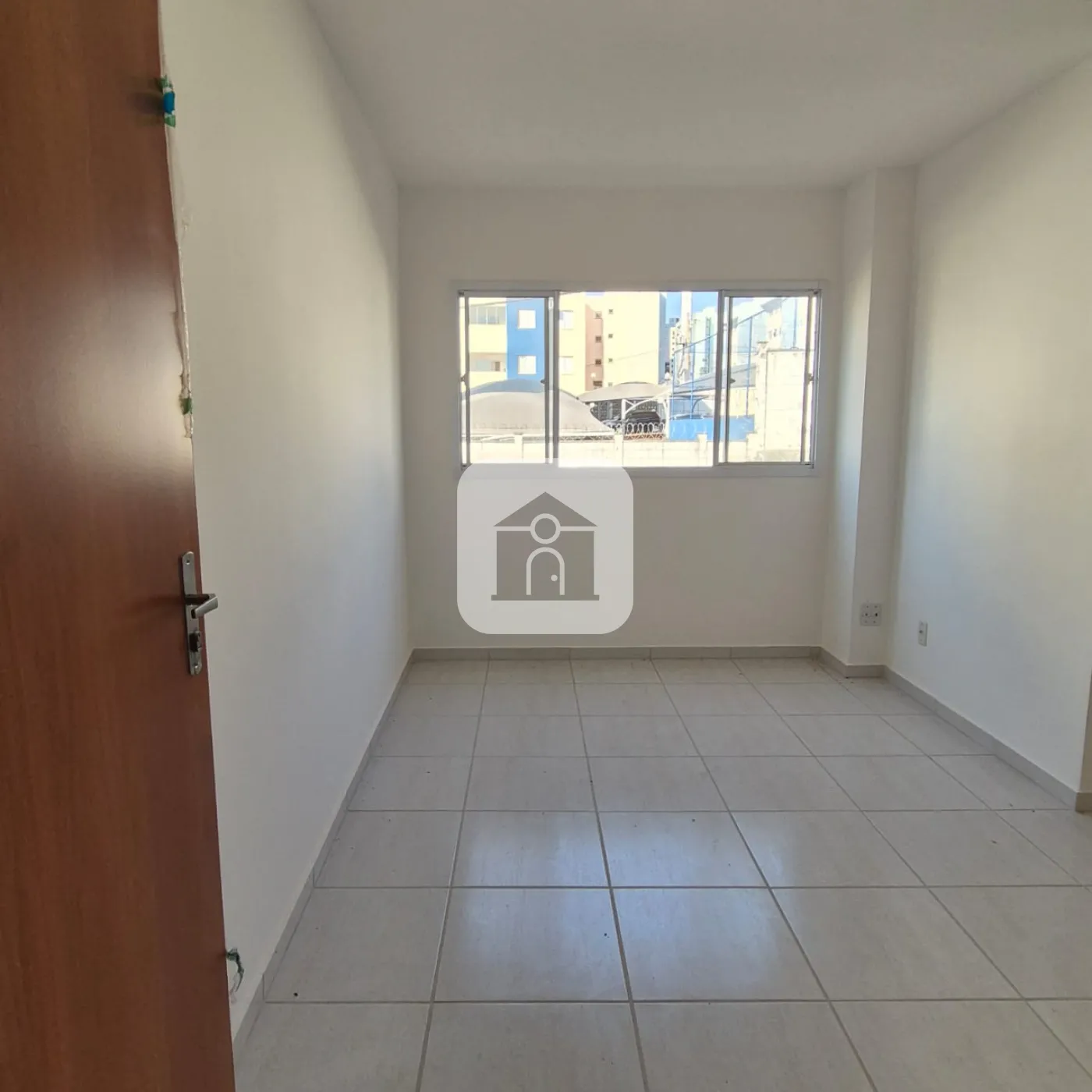 Comprar Apartamento / Padrão em Uberlândia R$ 180.000,00 - Foto 5