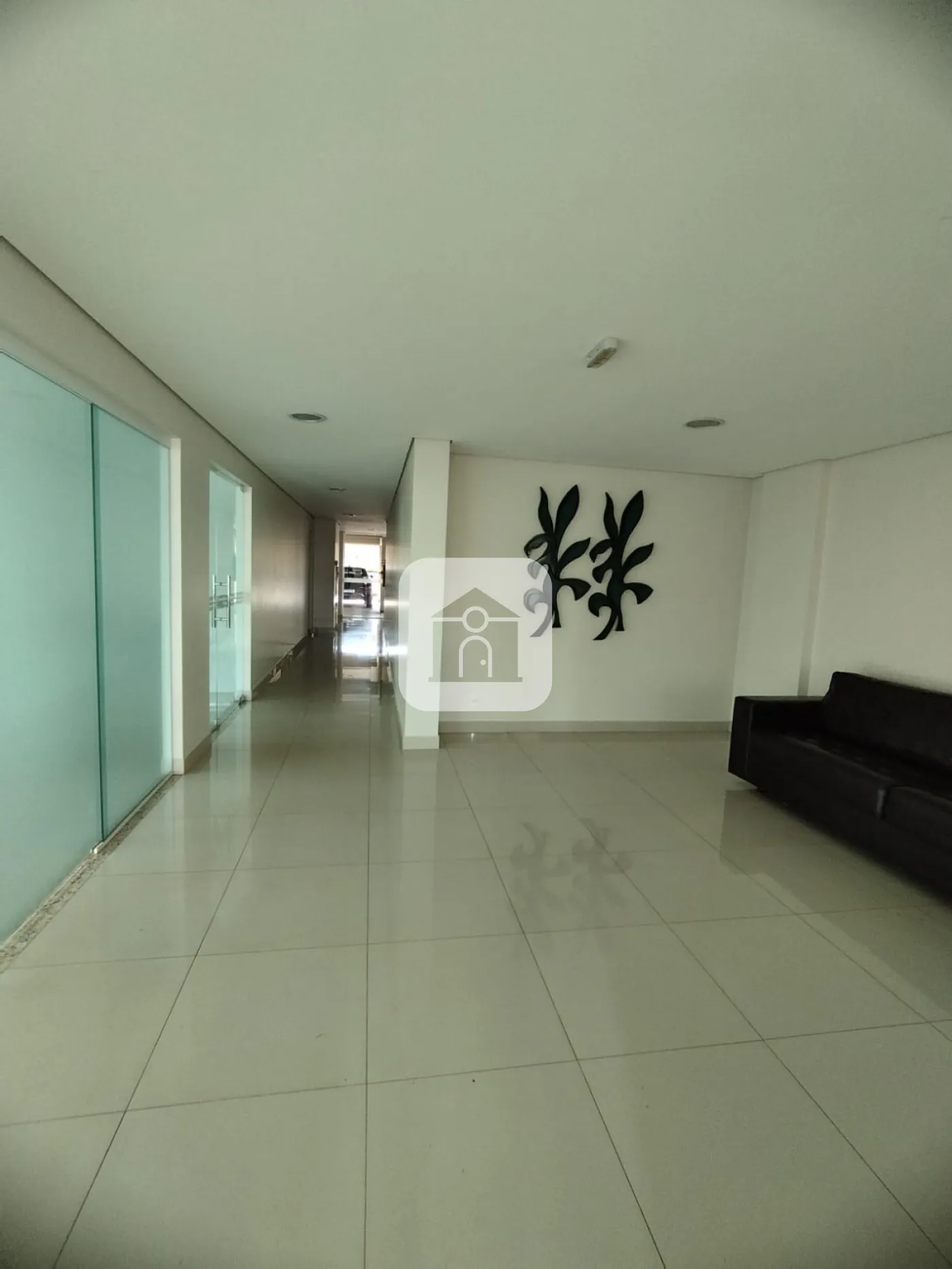 Alugar Apartamento / Padrão em Uberlândia R$ 3.200,00 - Foto 2