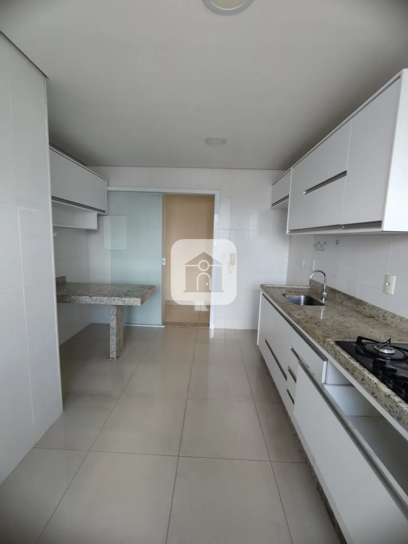 Alugar Apartamento / Padrão em Uberlândia R$ 3.200,00 - Foto 5