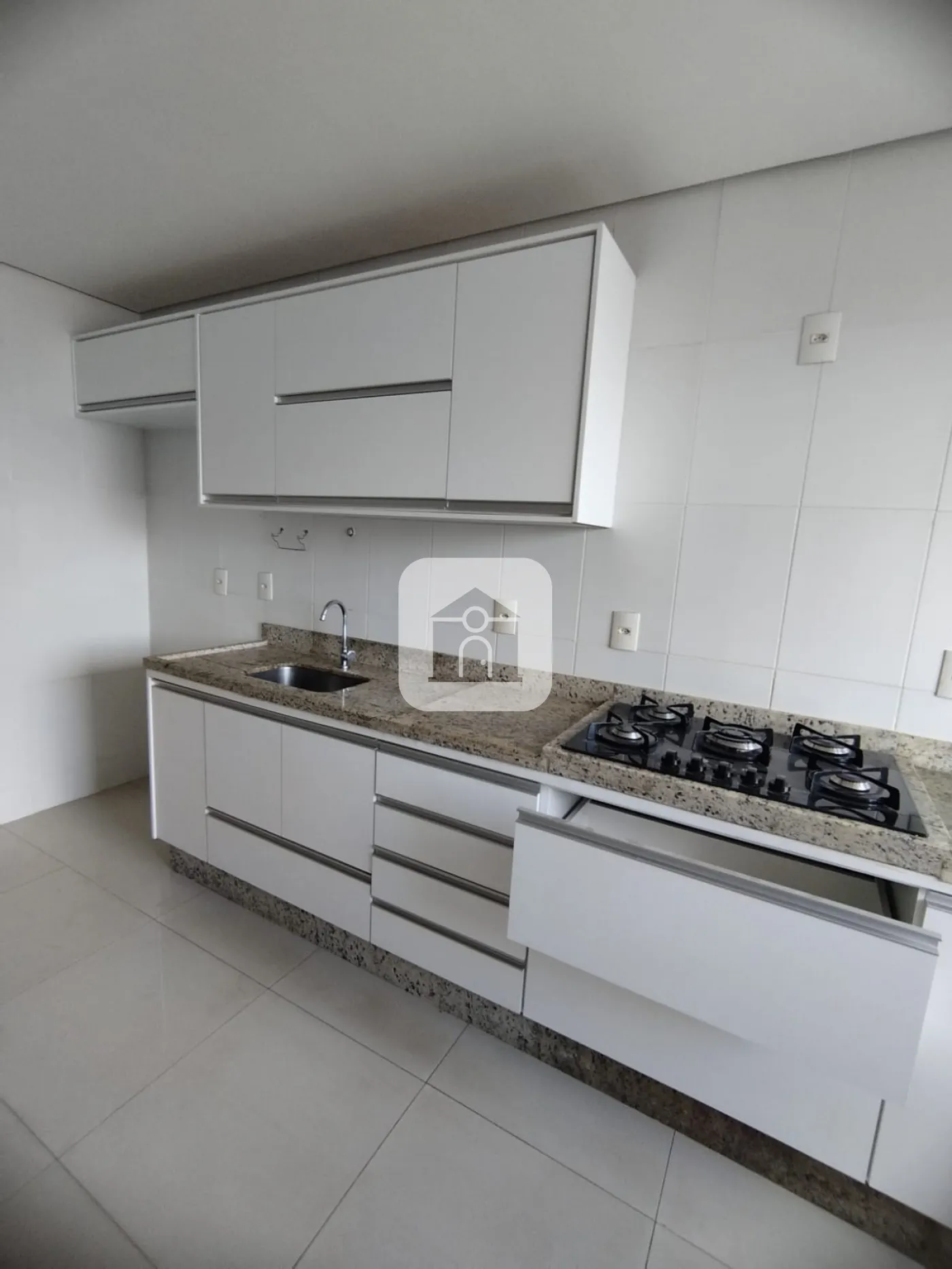 Alugar Apartamento / Padrão em Uberlândia R$ 3.200,00 - Foto 8