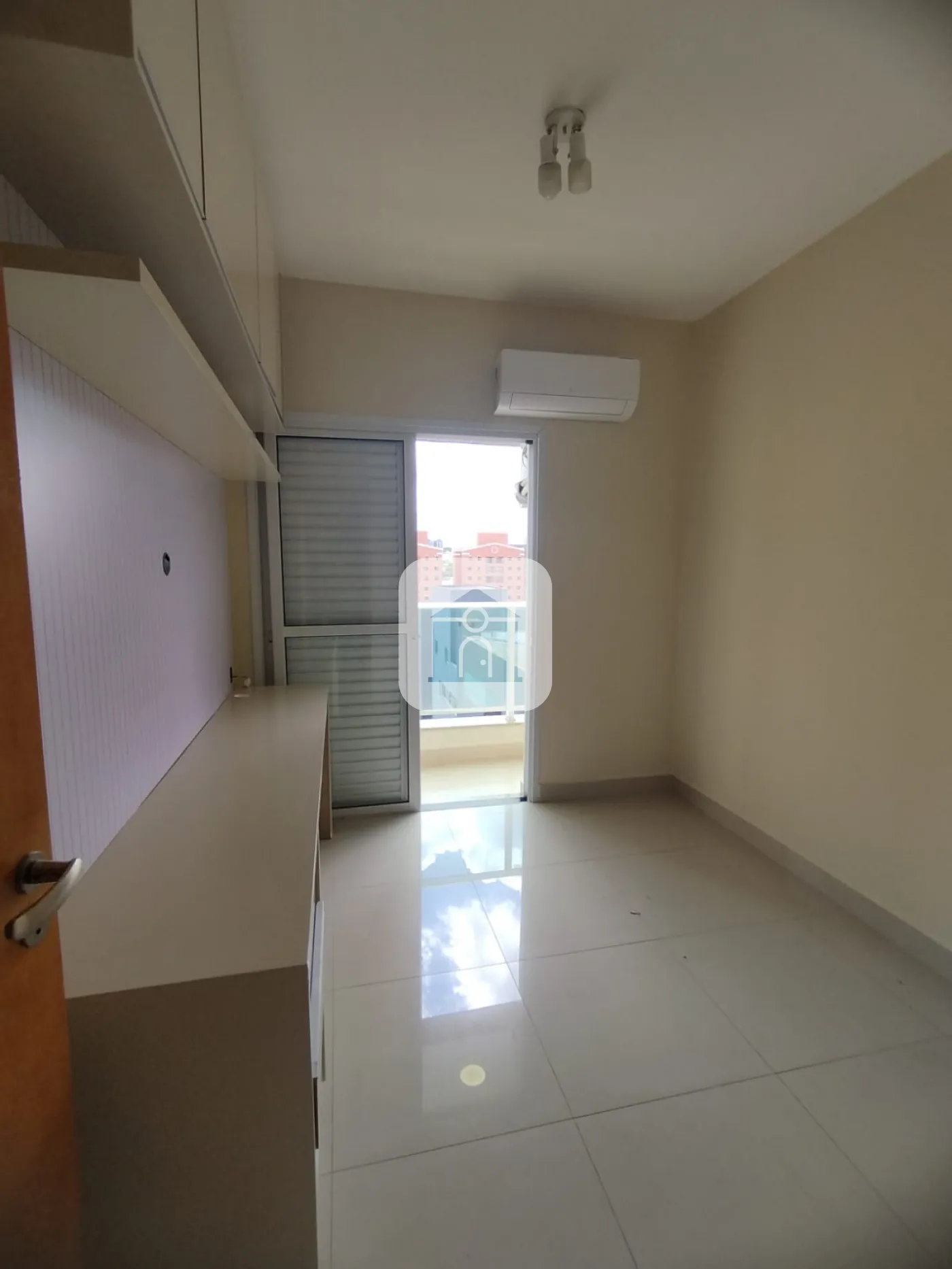 Alugar Apartamento / Padrão em Uberlândia R$ 3.200,00 - Foto 10