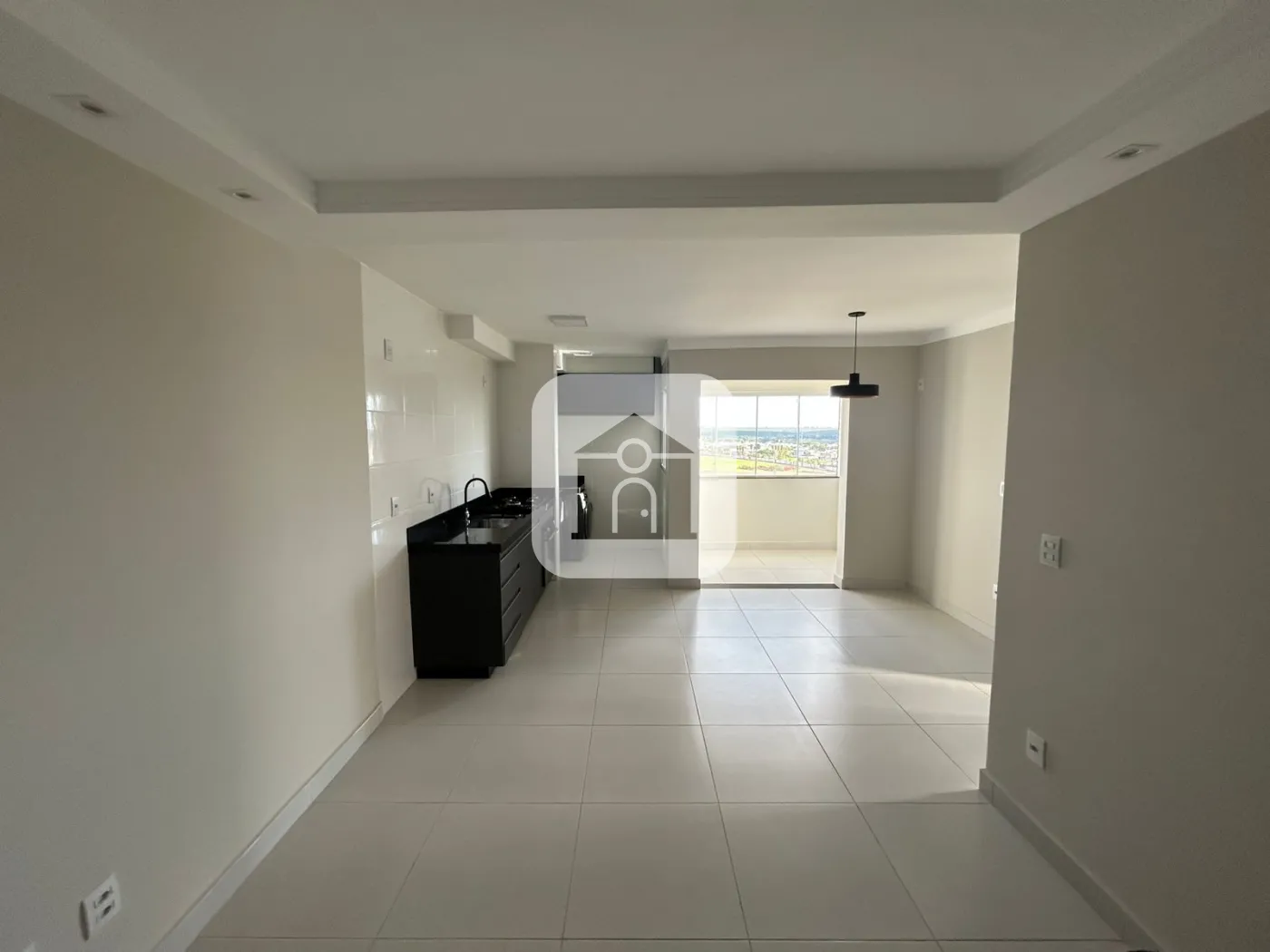Alugar Apartamento / Padrão em Uberlandia R$ 1.800,00 - Foto 3