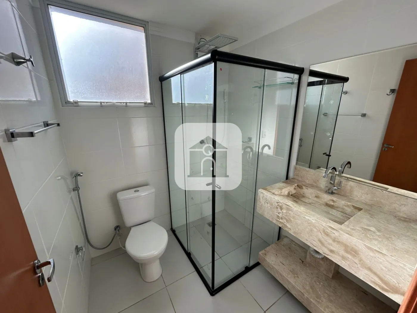 Alugar Apartamento / Padrão em Uberlandia R$ 1.800,00 - Foto 7
