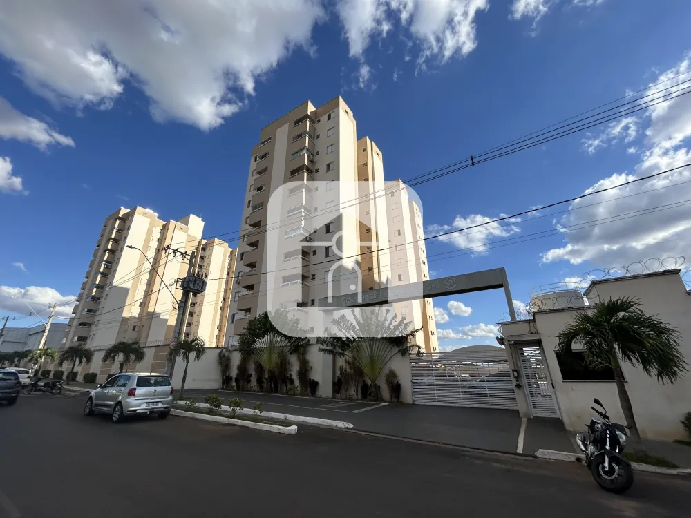Alugar Apartamento / Padrão em Uberlandia R$ 1.800,00 - Foto 1