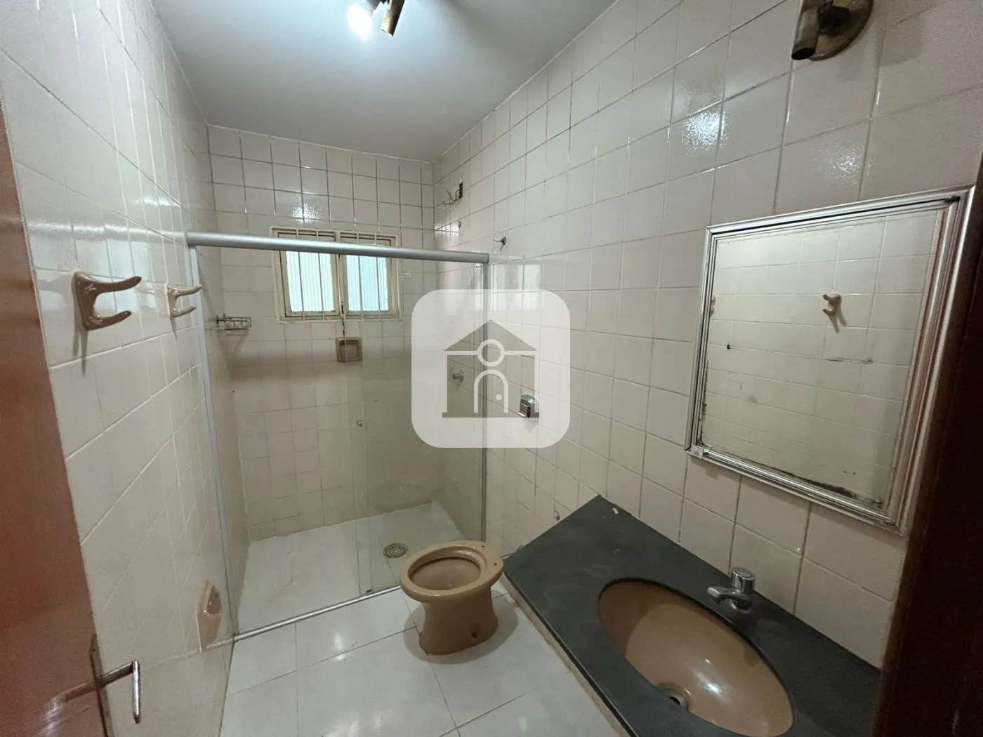 Alugar Casa / Padrão em Uberlândia R$ 3.000,00 - Foto 5