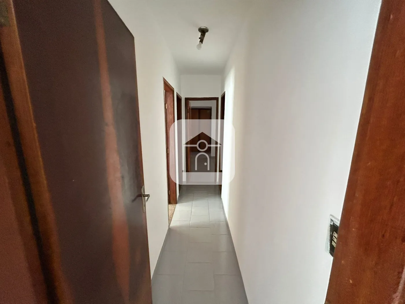 Alugar Casa / Padrão em Uberlândia R$ 3.000,00 - Foto 6