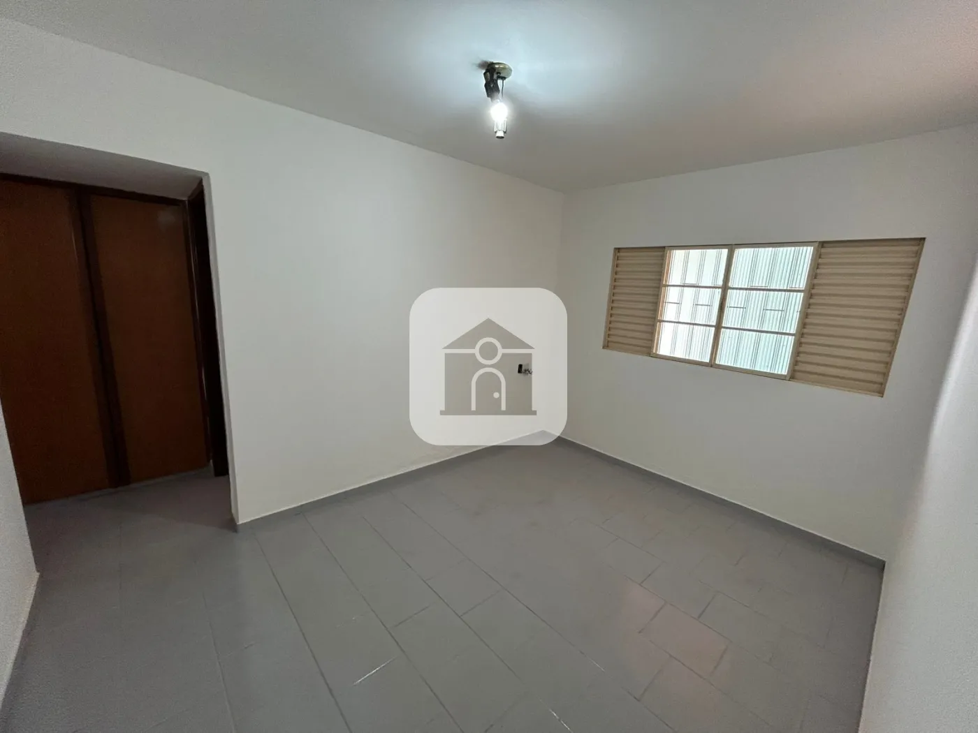 Alugar Casa / Padrão em Uberlândia R$ 3.000,00 - Foto 7