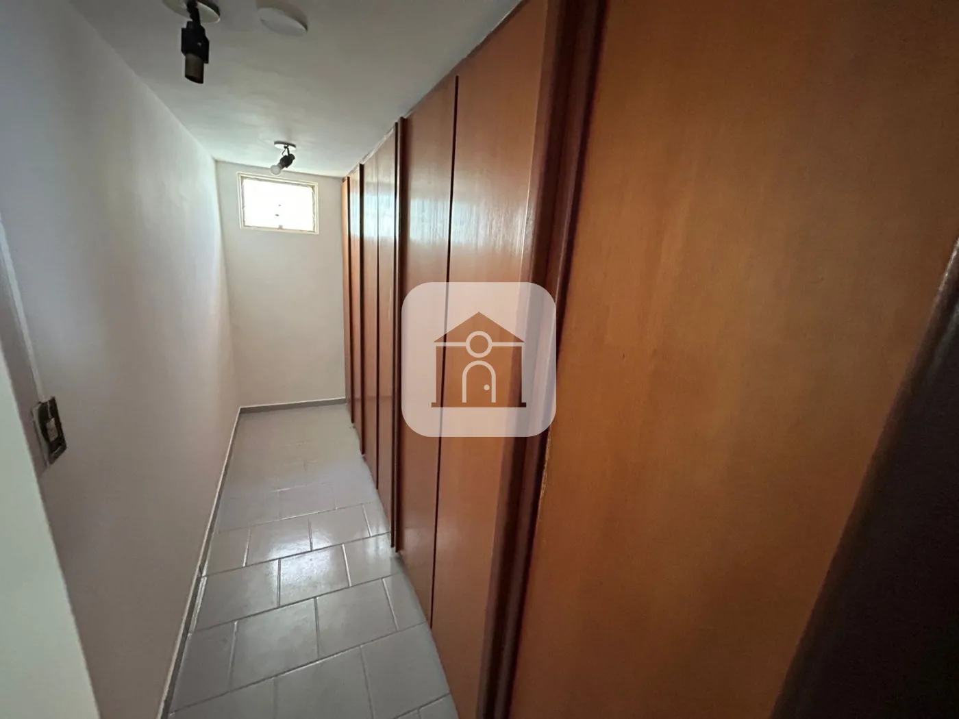 Alugar Casa / Padrão em Uberlândia R$ 3.000,00 - Foto 8