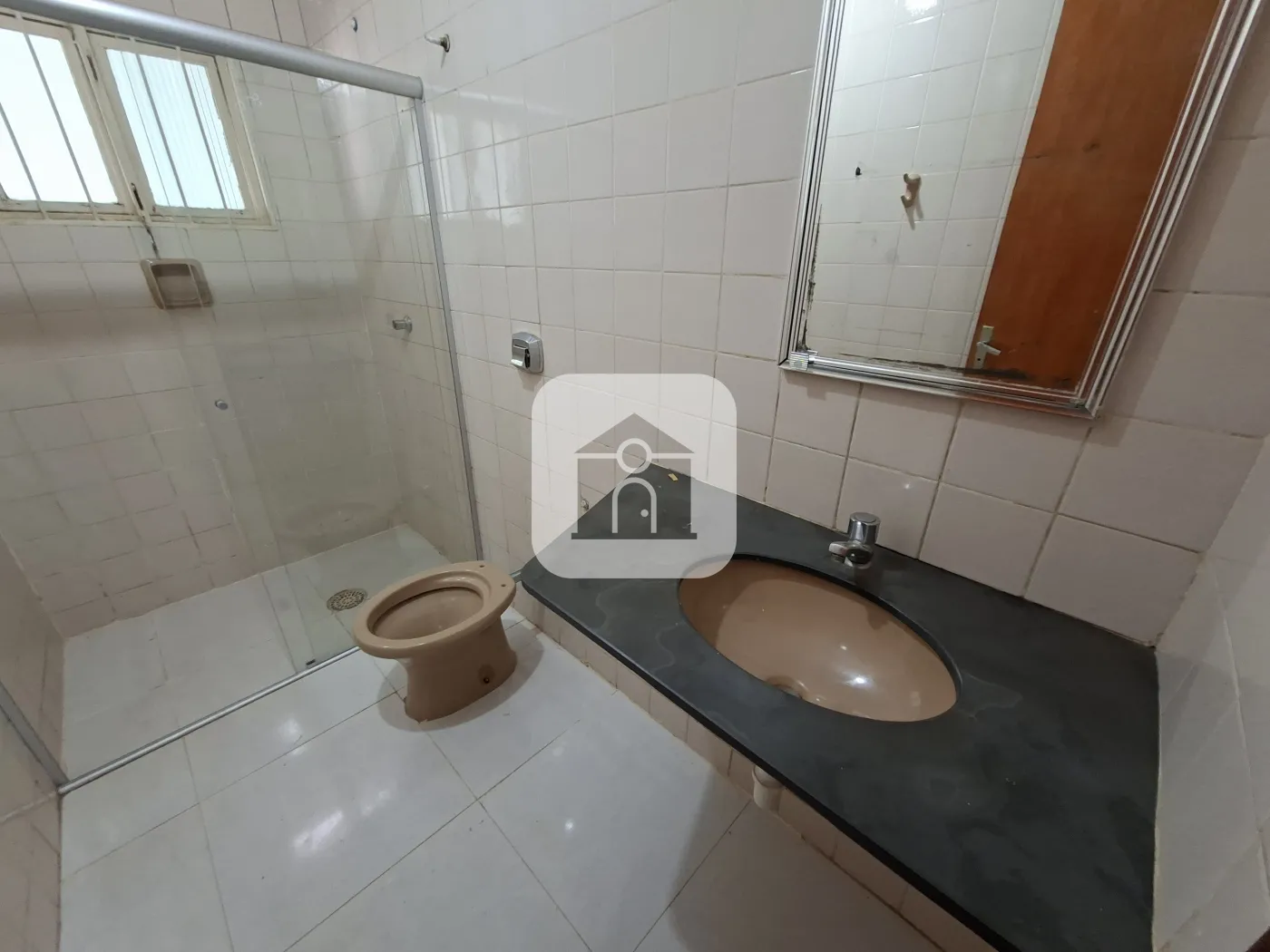 Alugar Casa / Padrão em Uberlândia R$ 3.000,00 - Foto 4
