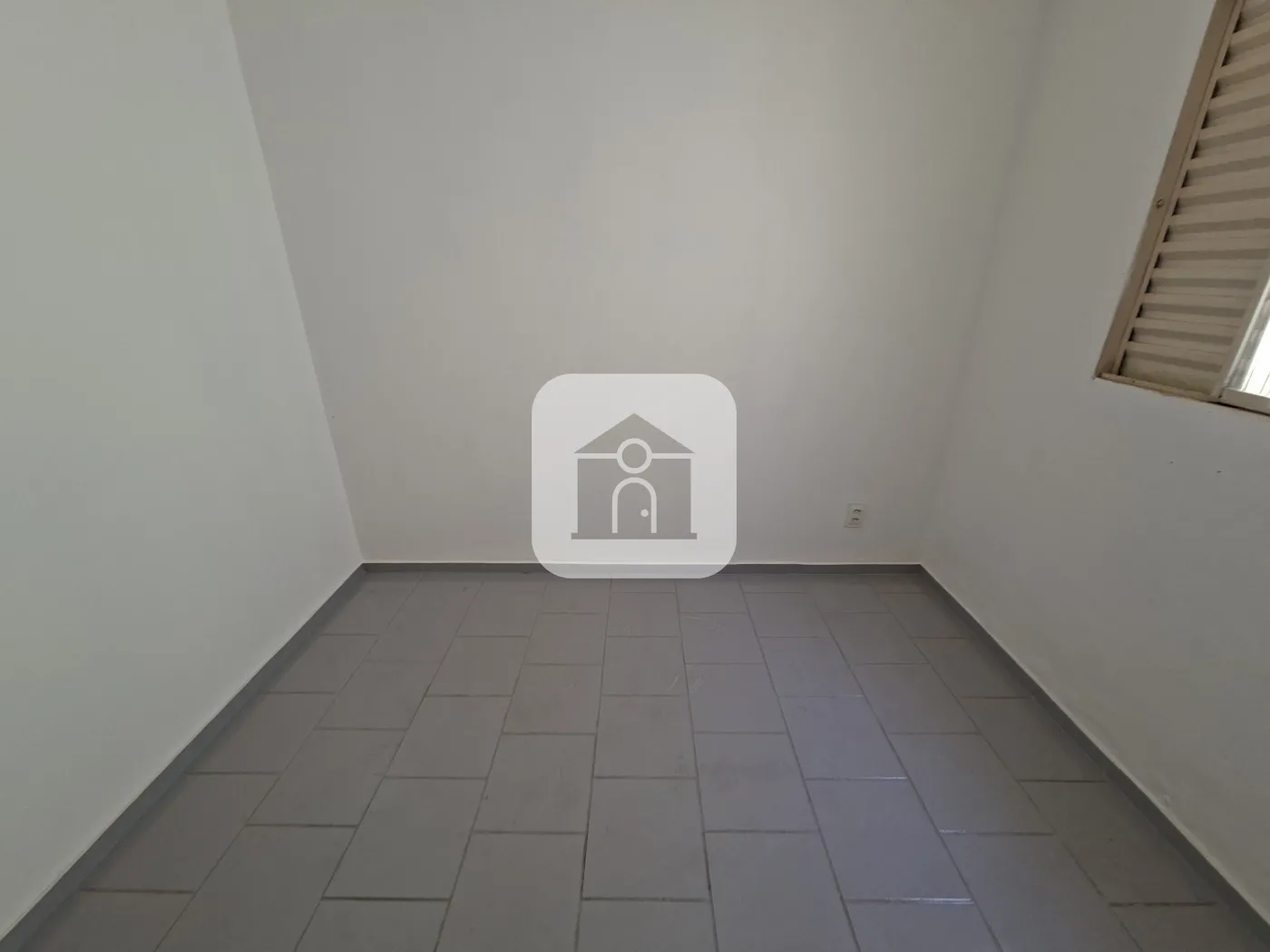 Alugar Casa / Padrão em Uberlândia R$ 3.000,00 - Foto 7