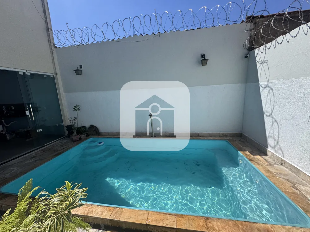 Alugar Casa / Padrão em Uberlândia R$ 2.300,00 - Foto 6