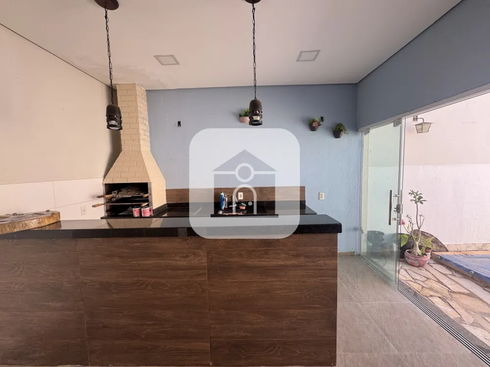Alugar Casa / Padrão em Uberlândia R$ 2.300,00 - Foto 9