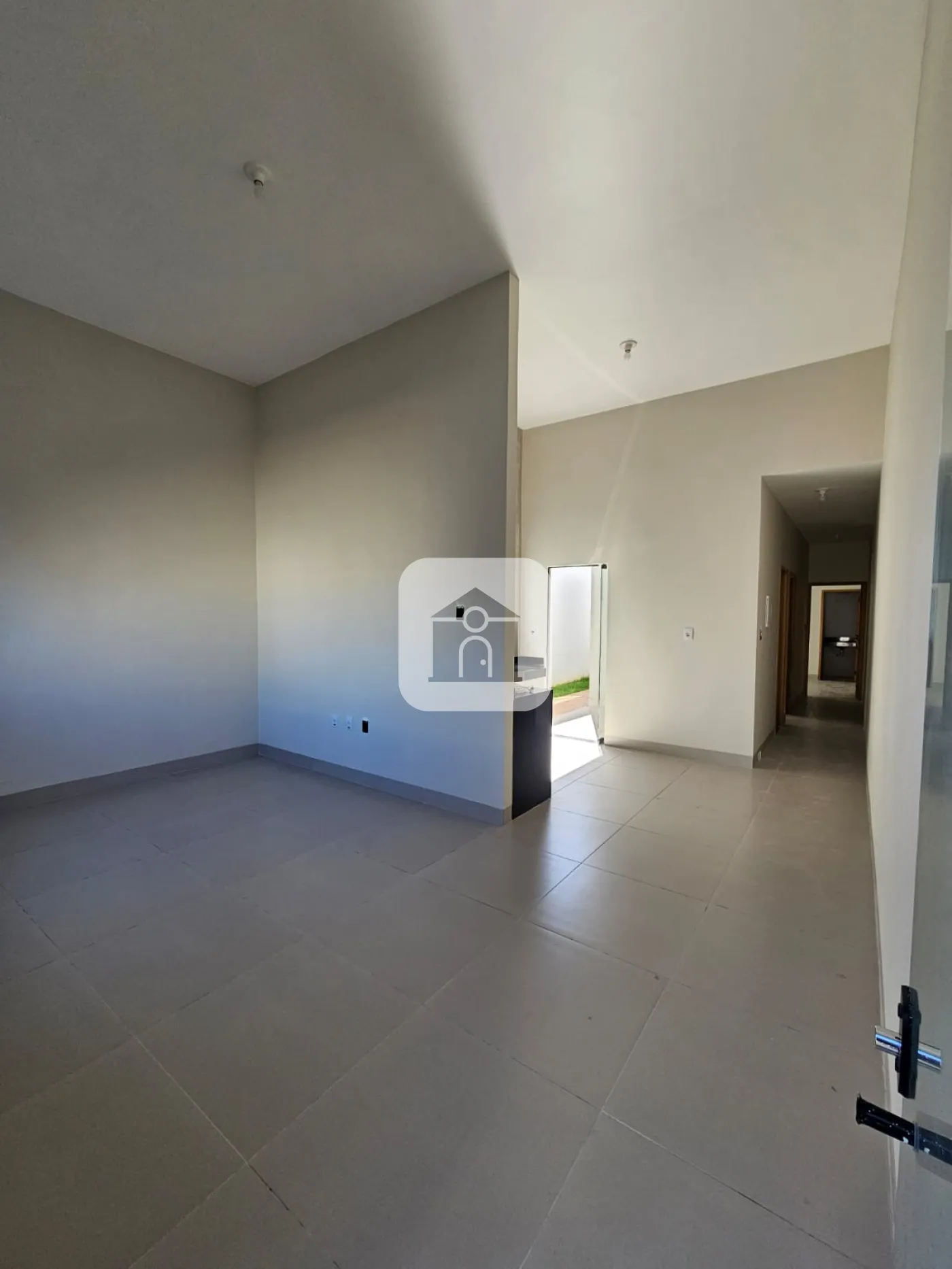 Comprar Casa / Geminada em Uberlândia R$ 339.000,00 - Foto 2