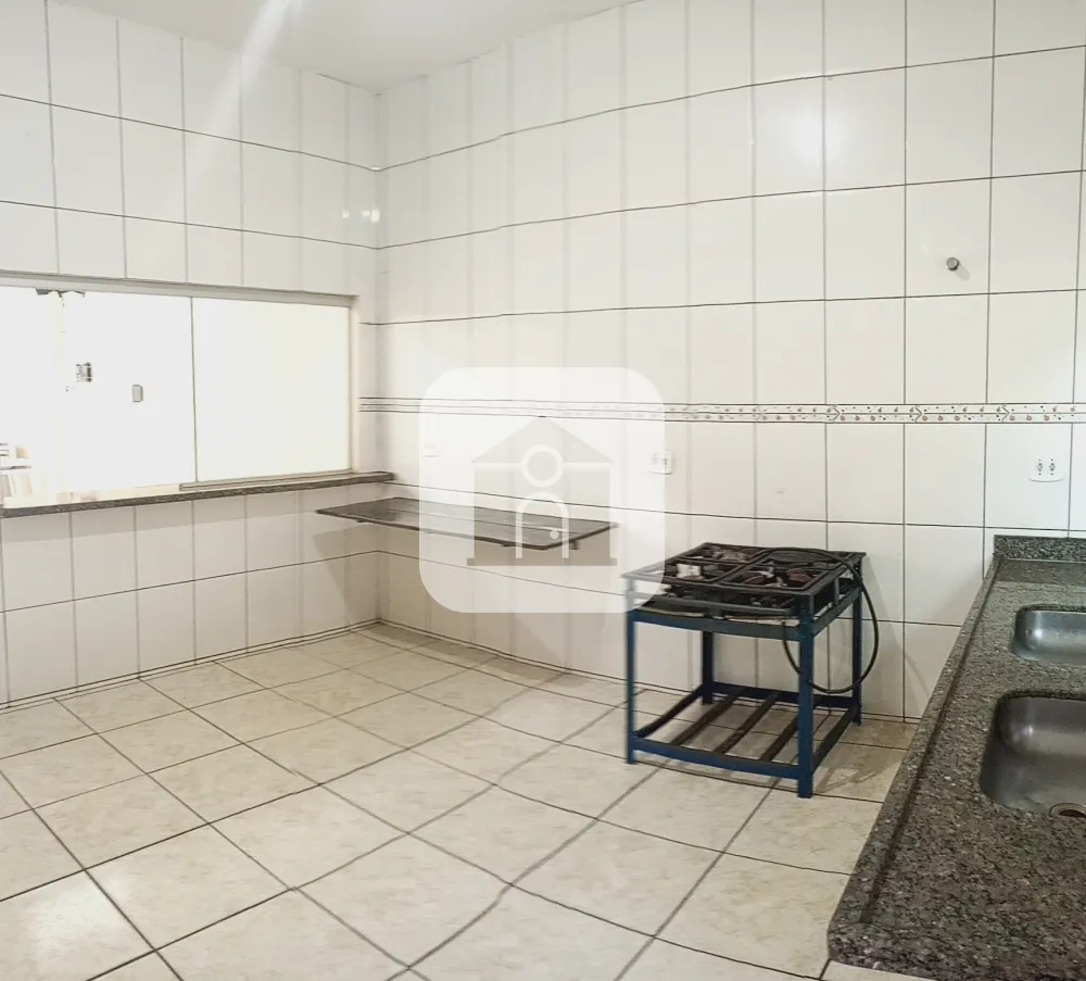Alugar Comercial / Loja em Uberlândia R$ 4.500,00 - Foto 8