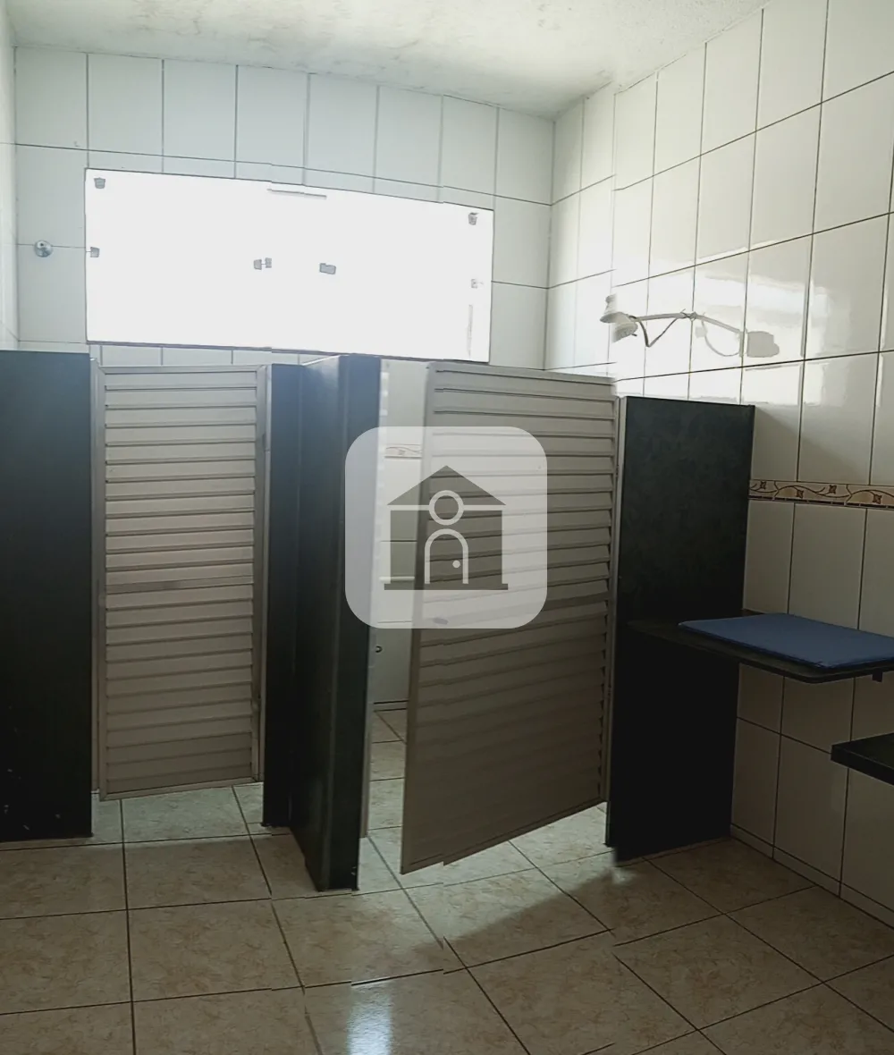 Alugar Comercial / Loja em Uberlândia R$ 4.500,00 - Foto 9