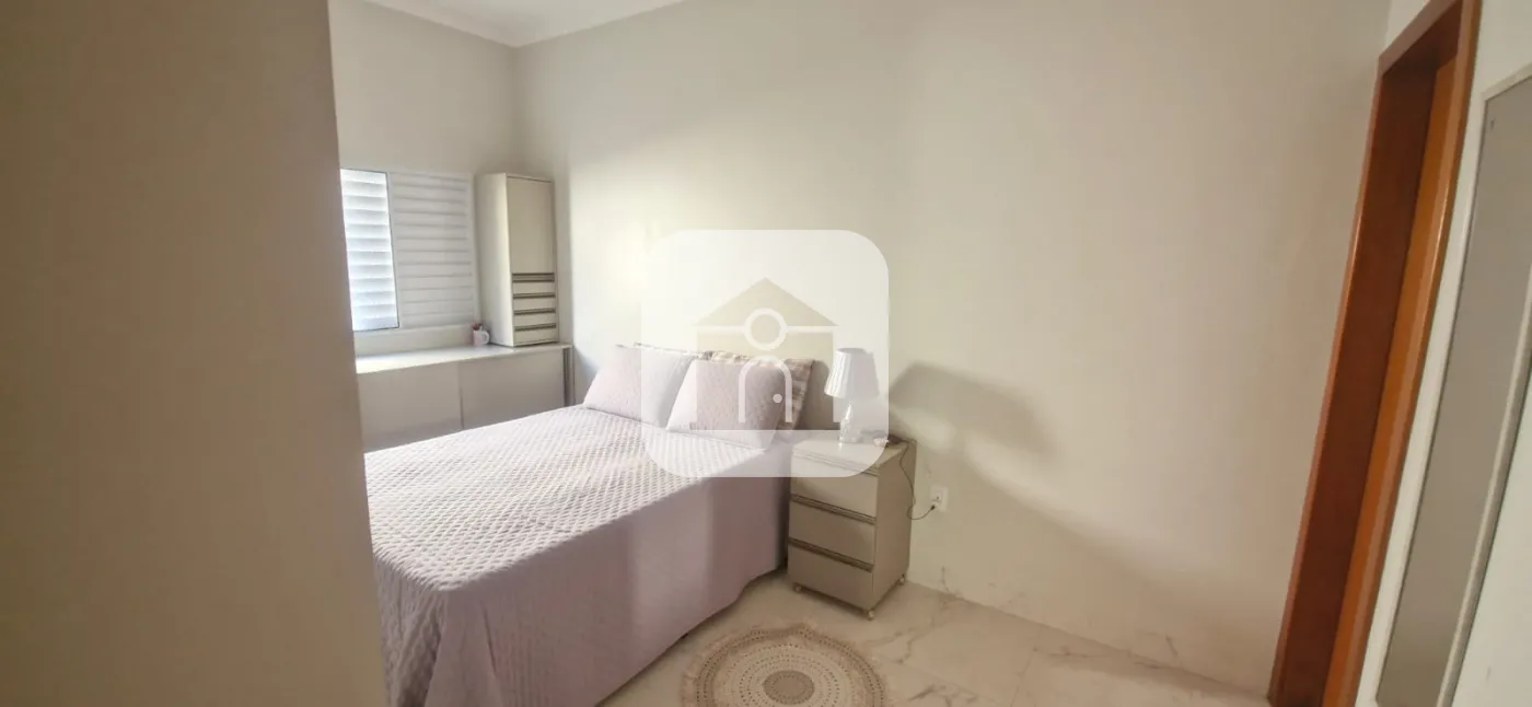 Alugar Casa / Padrão em Uberlândia R$ 4.800,00 - Foto 5