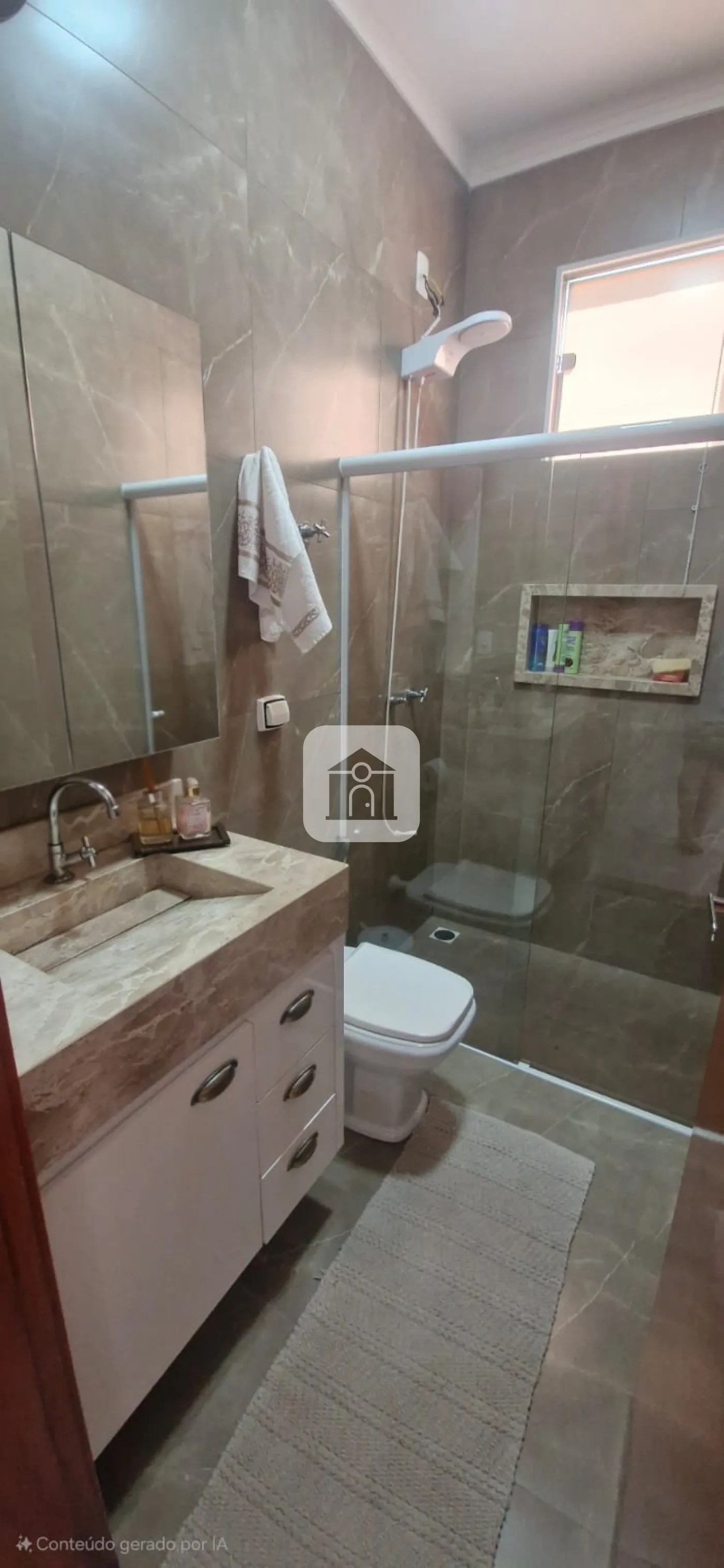 Alugar Casa / Padrão em Uberlândia R$ 4.800,00 - Foto 6