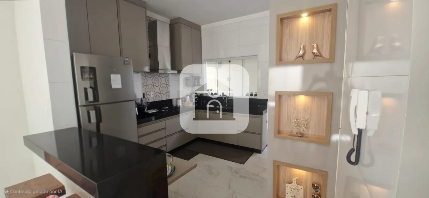 Alugar Casa / Padrão em Uberlândia R$ 4.800,00 - Foto 9
