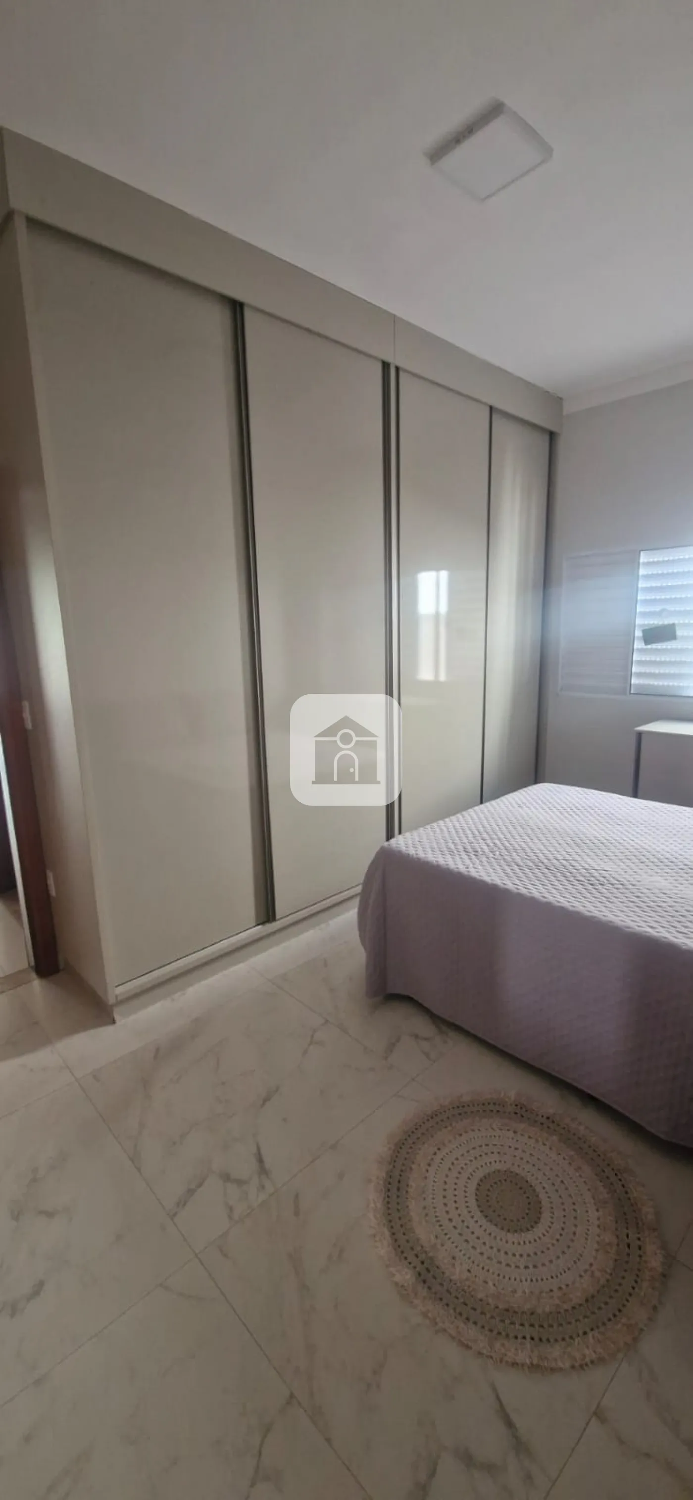 Alugar Casa / Padrão em Uberlândia R$ 4.800,00 - Foto 12