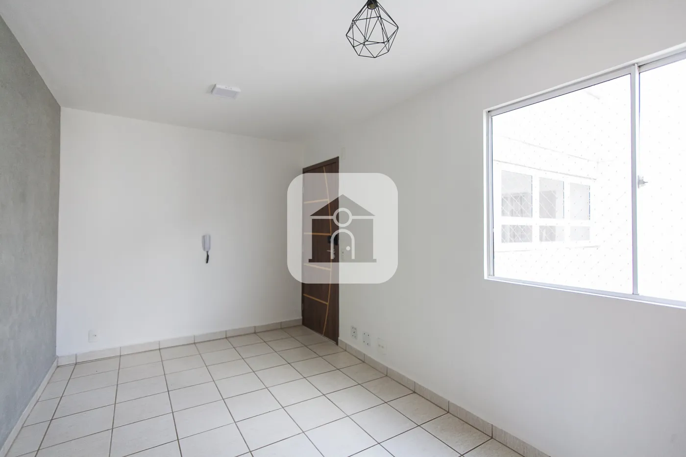 Comprar Apartamento / Padrão em Uberlândia R$ 170.000,00 - Foto 2