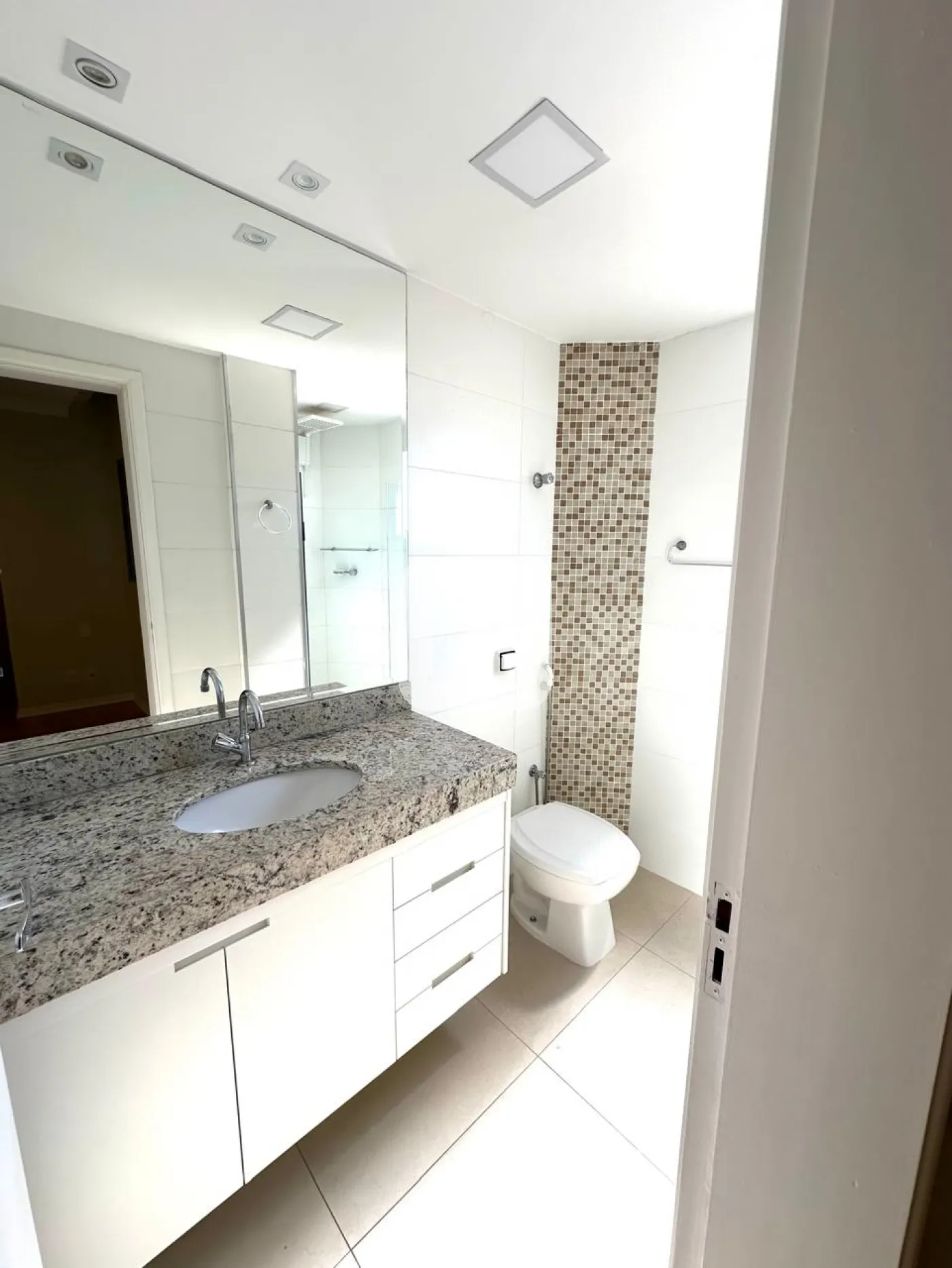Comprar Apartamento / Padrão em Uberlândia R$ 600.000,00 - Foto 12
