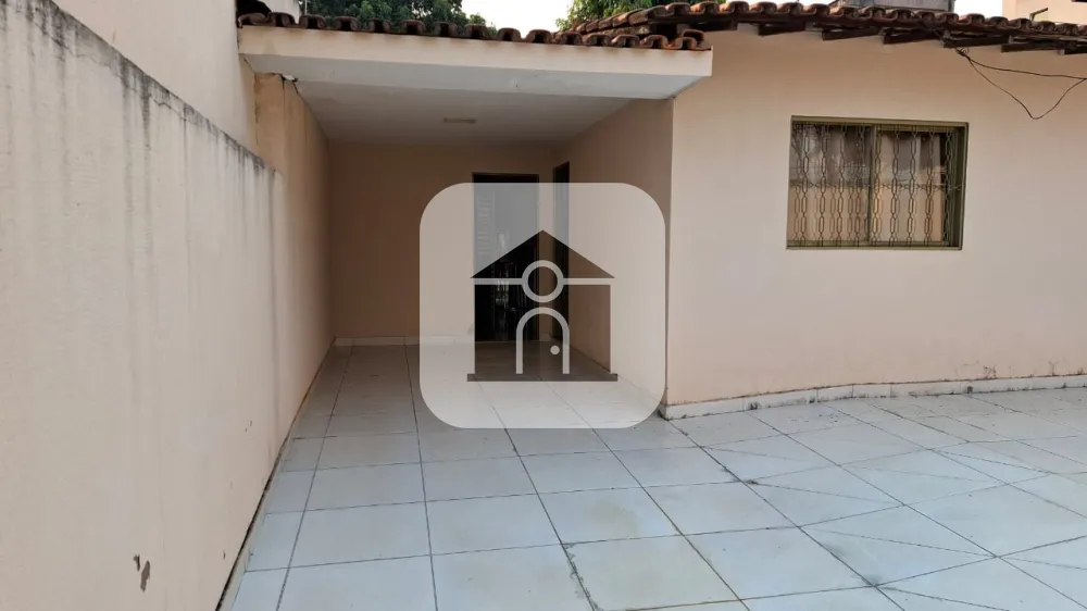 Comprar Casa / Padrão em Uberlândia R$ 950.000,00 - Foto 1