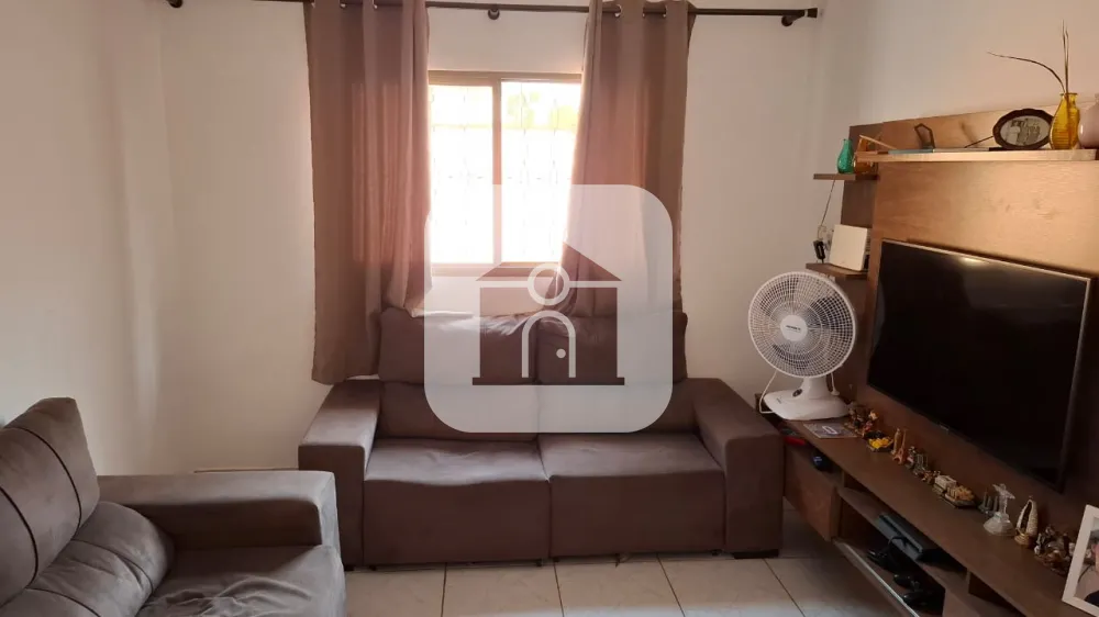 Comprar Casa / Padrão em Uberlândia R$ 950.000,00 - Foto 2
