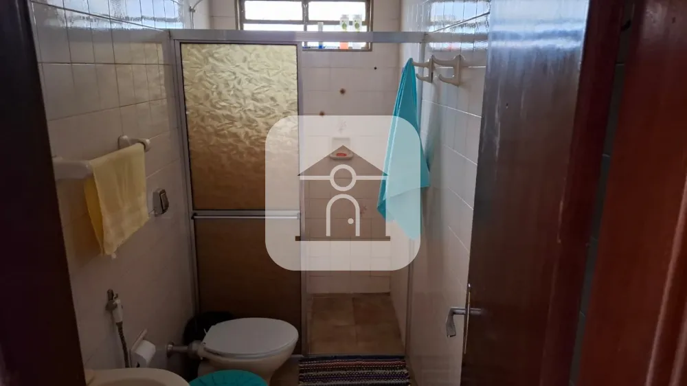 Comprar Casa / Padrão em Uberlândia R$ 950.000,00 - Foto 11