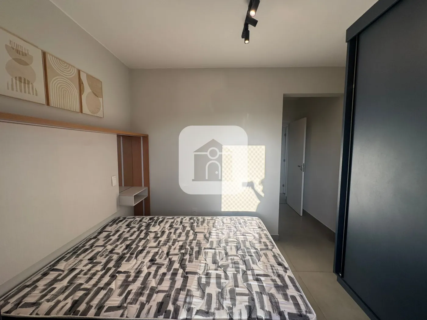 Alugar Apartamento / Padrão em Uberlândia R$ 3.250,00 - Foto 11