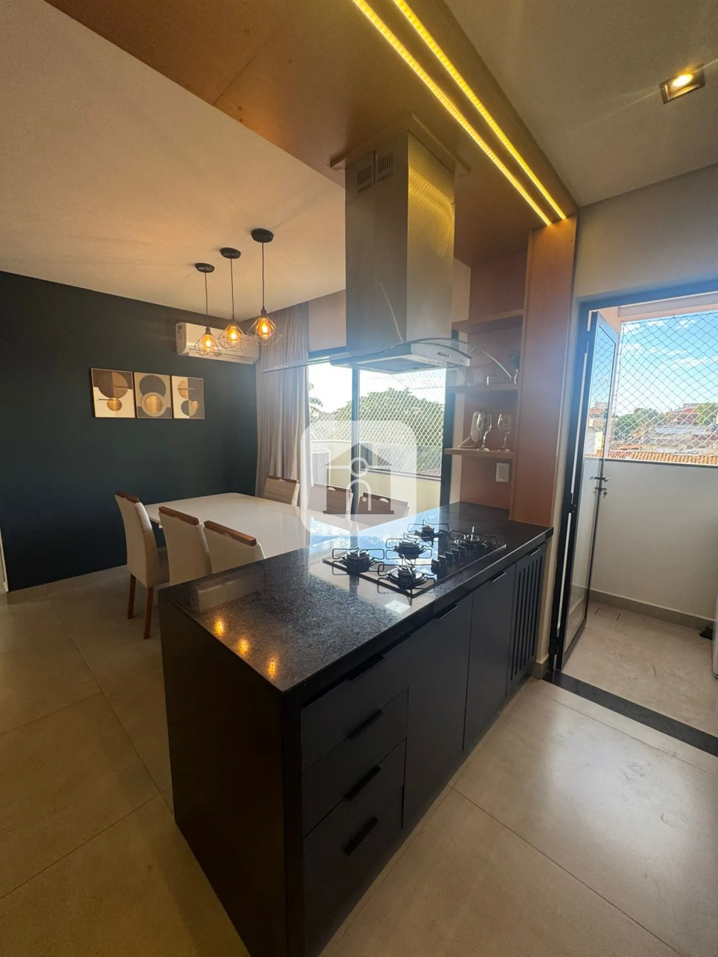 Alugar Apartamento / Padrão em Uberlândia R$ 3.250,00 - Foto 8