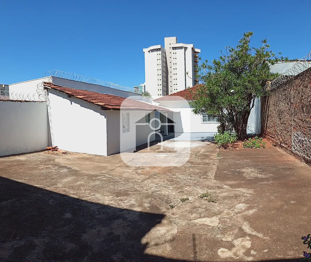 Alugar Casa / Padrão em Uberlândia R$ 3.500,00 - Foto 16