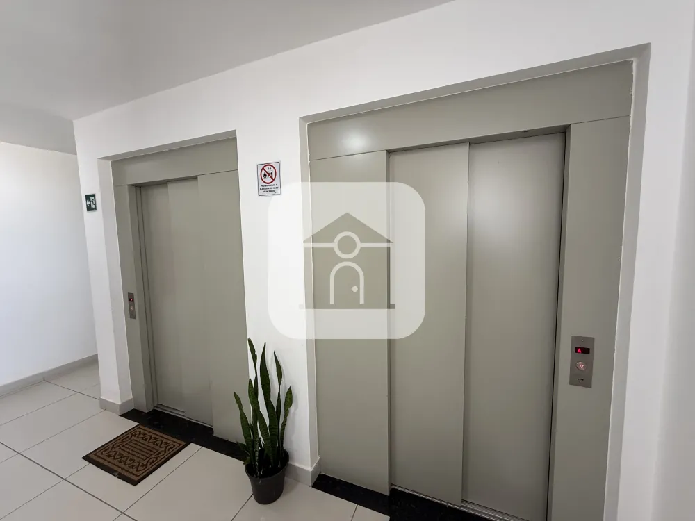 Alugar Apartamento / Padrão em Uberlandia R$ 2.300,00 - Foto 1