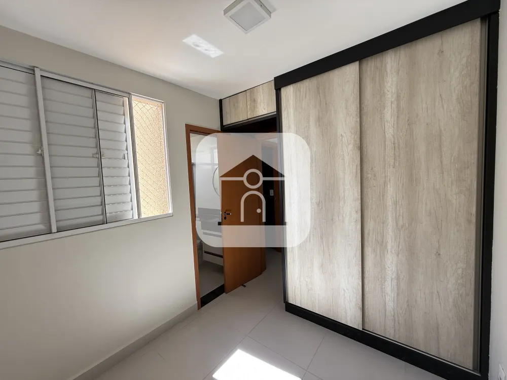 Alugar Apartamento / Padrão em Uberlandia R$ 2.300,00 - Foto 16