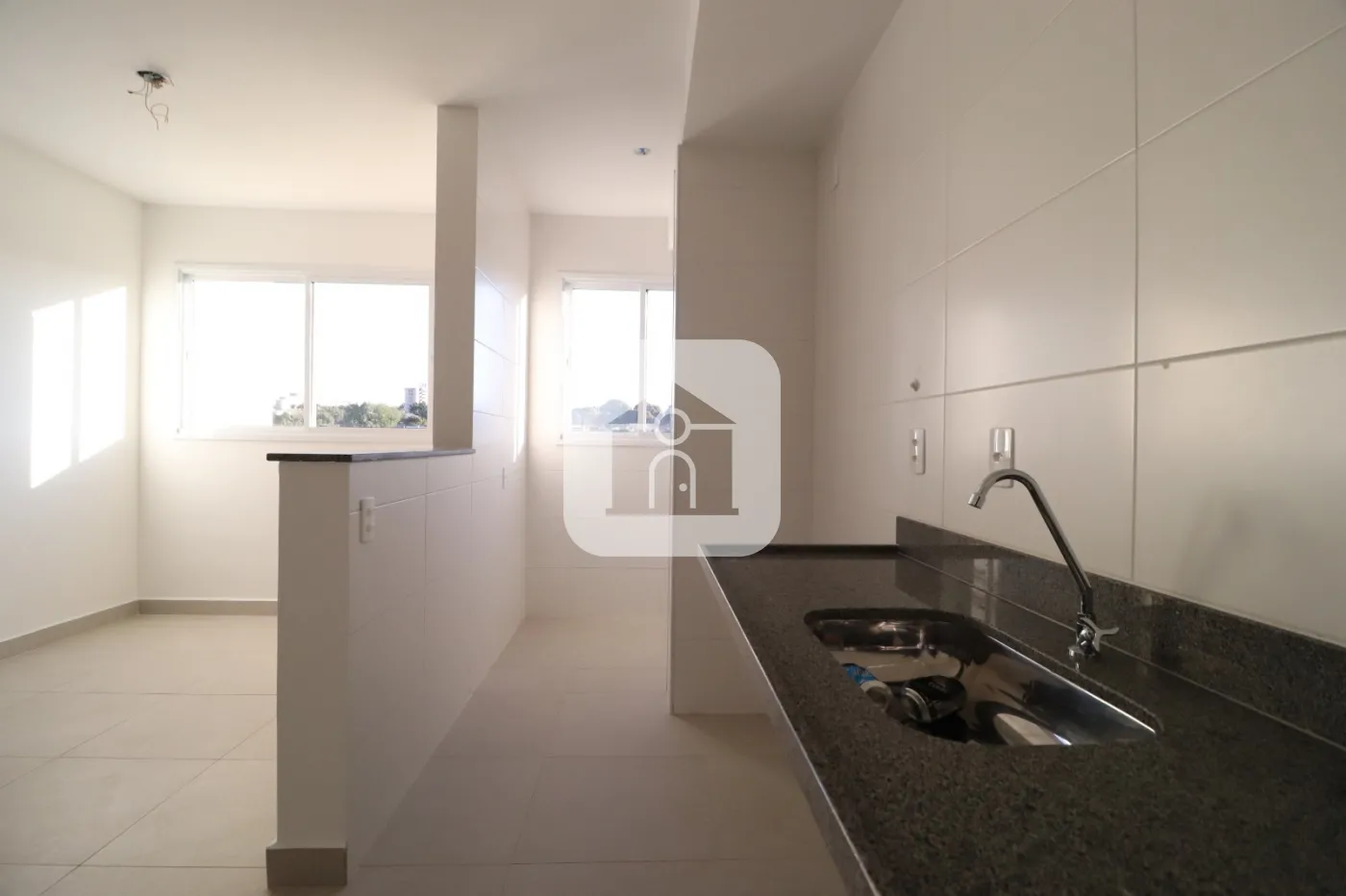 Alugar Apartamento / Padrão em Uberlândia R$ 2.000,00 - Foto 3