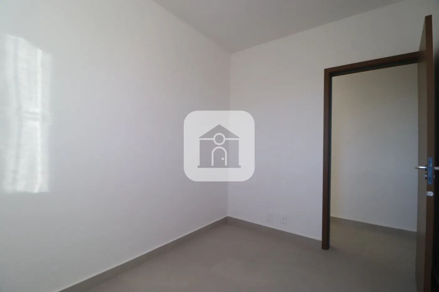 Alugar Apartamento / Padrão em Uberlândia R$ 2.000,00 - Foto 7