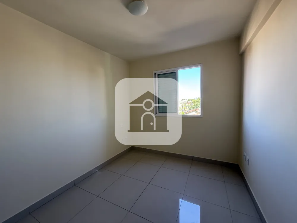 Alugar Apartamento / Padrão em Uberlândia R$ 3.000,00 - Foto 10