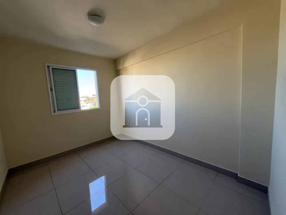 Alugar Apartamento / Padrão em Uberlândia R$ 3.000,00 - Foto 12