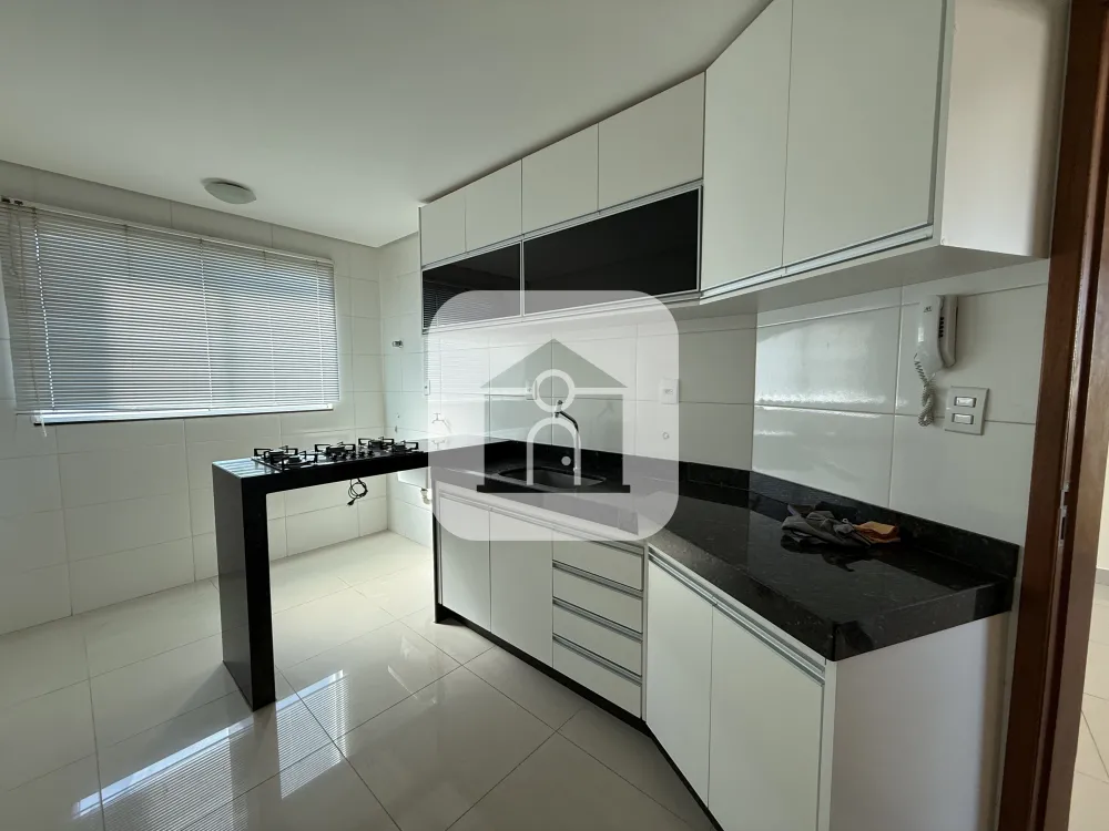 Alugar Apartamento / Padrão em Uberlândia R$ 3.000,00 - Foto 7