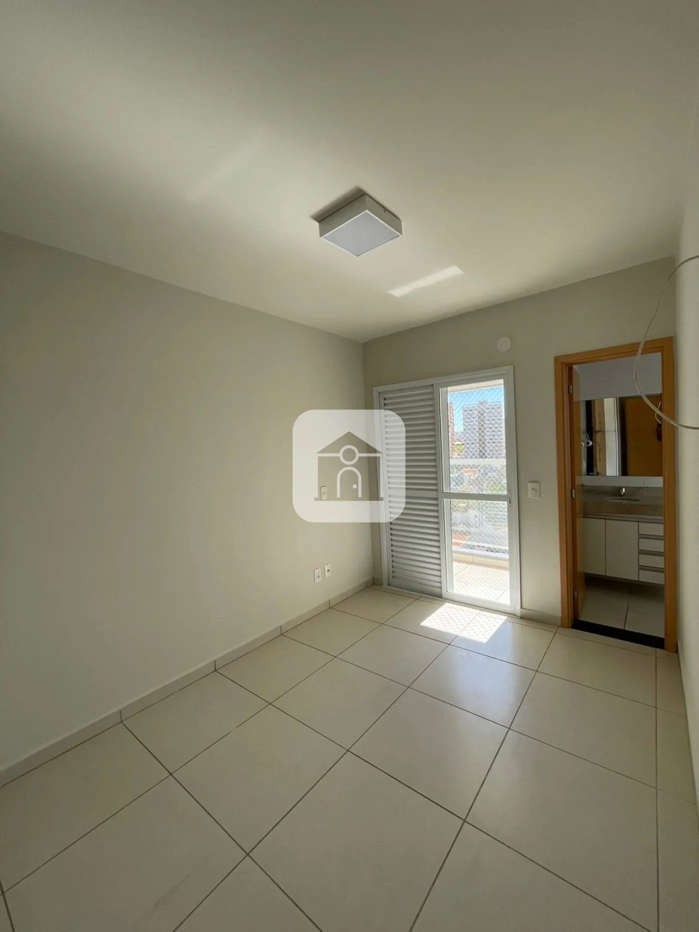 Alugar Apartamento / Padrão em Uberlândia R$ 2.600,00 - Foto 18