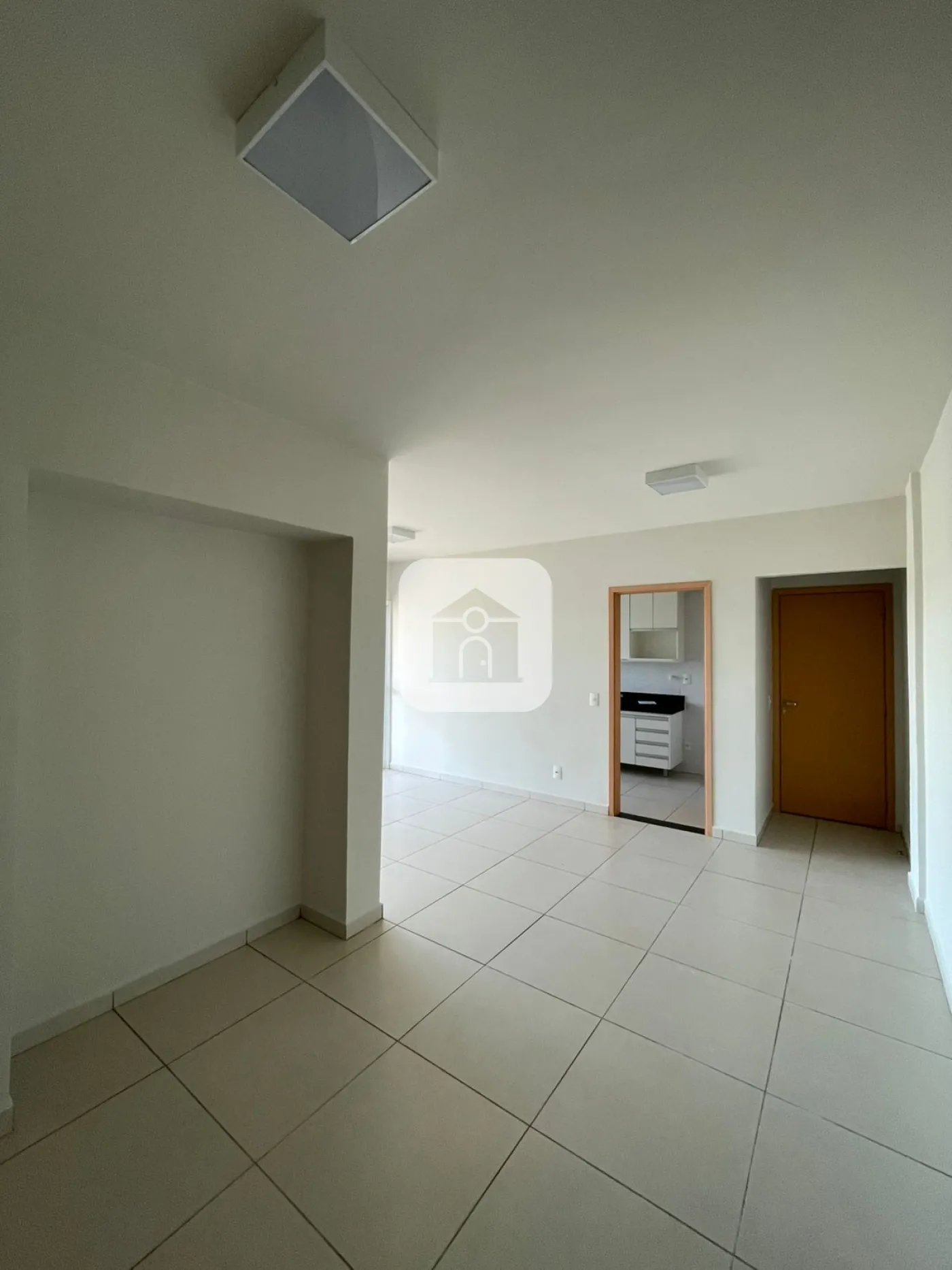 Alugar Apartamento / Padrão em Uberlândia R$ 2.600,00 - Foto 4