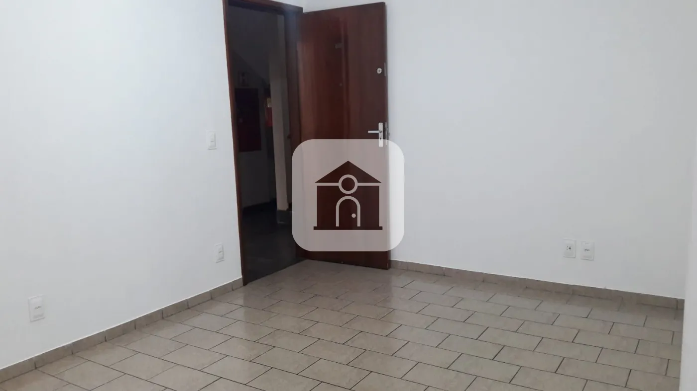 Comprar Apartamento / Padrão em Uberlandia R$ 200.000,00 - Foto 9